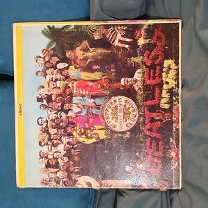 Beatles- Original Vinyl LP- Sgt. Pepper's Lonely Hearts Club Band